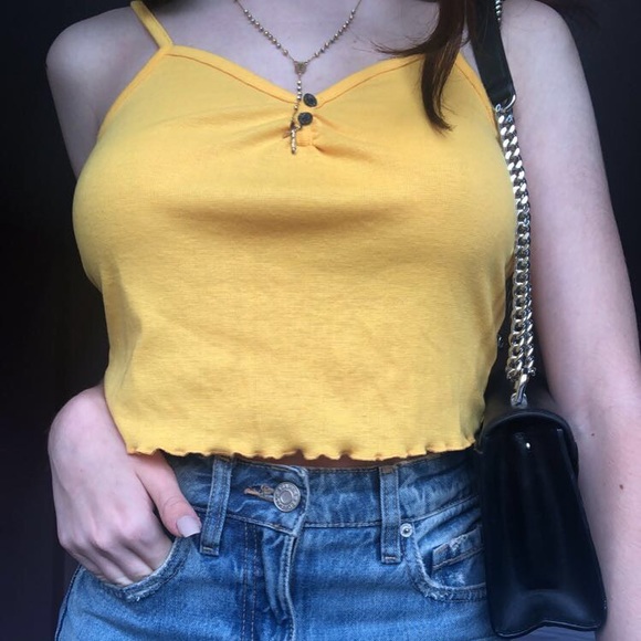 Super cute summer yelllow top - Picture 1 of 2